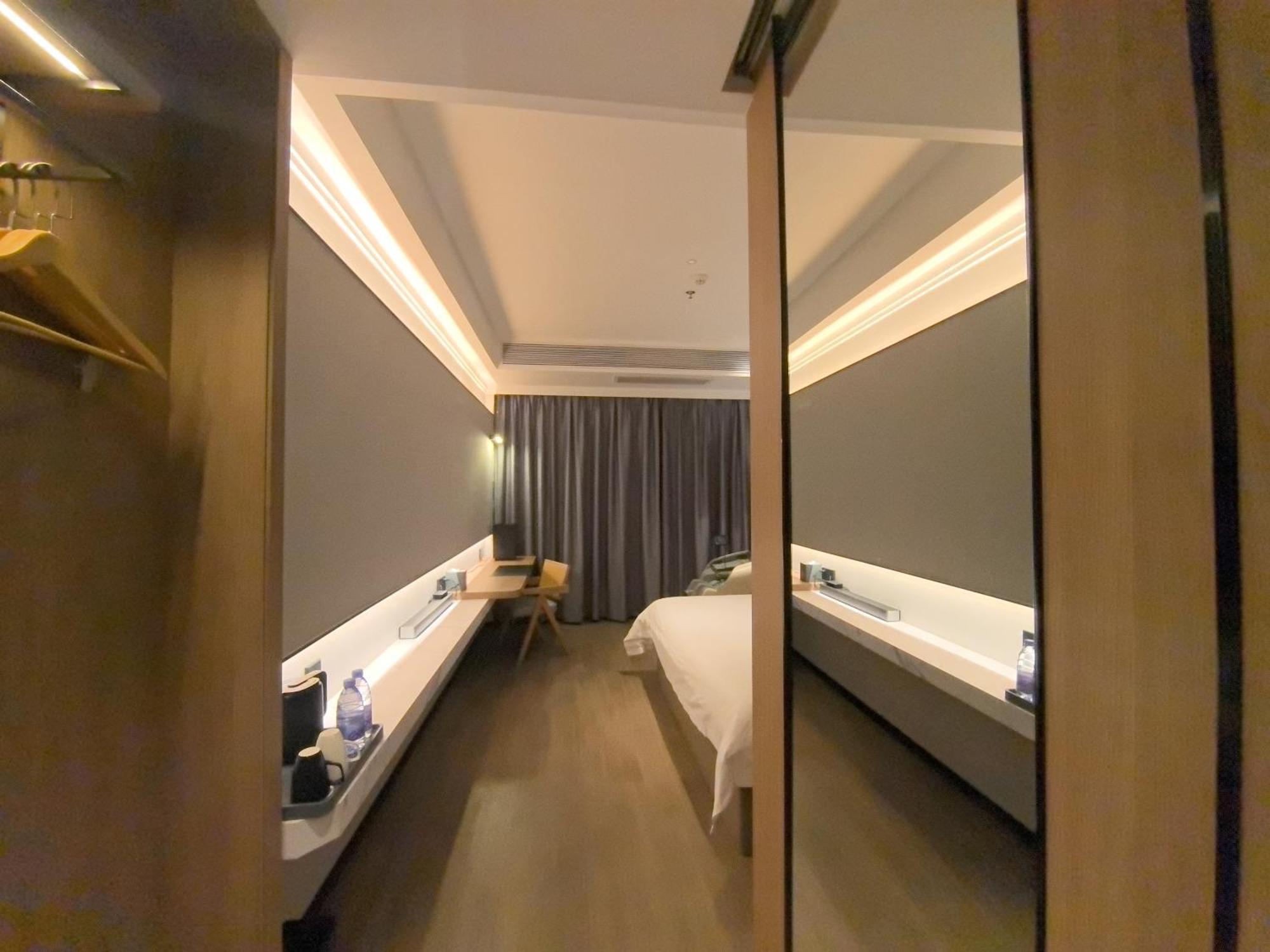 Luyue Hotel Movie Hotel Huaqiangbei Convention And Exhibition Center Branch Shenzhen Esterno foto