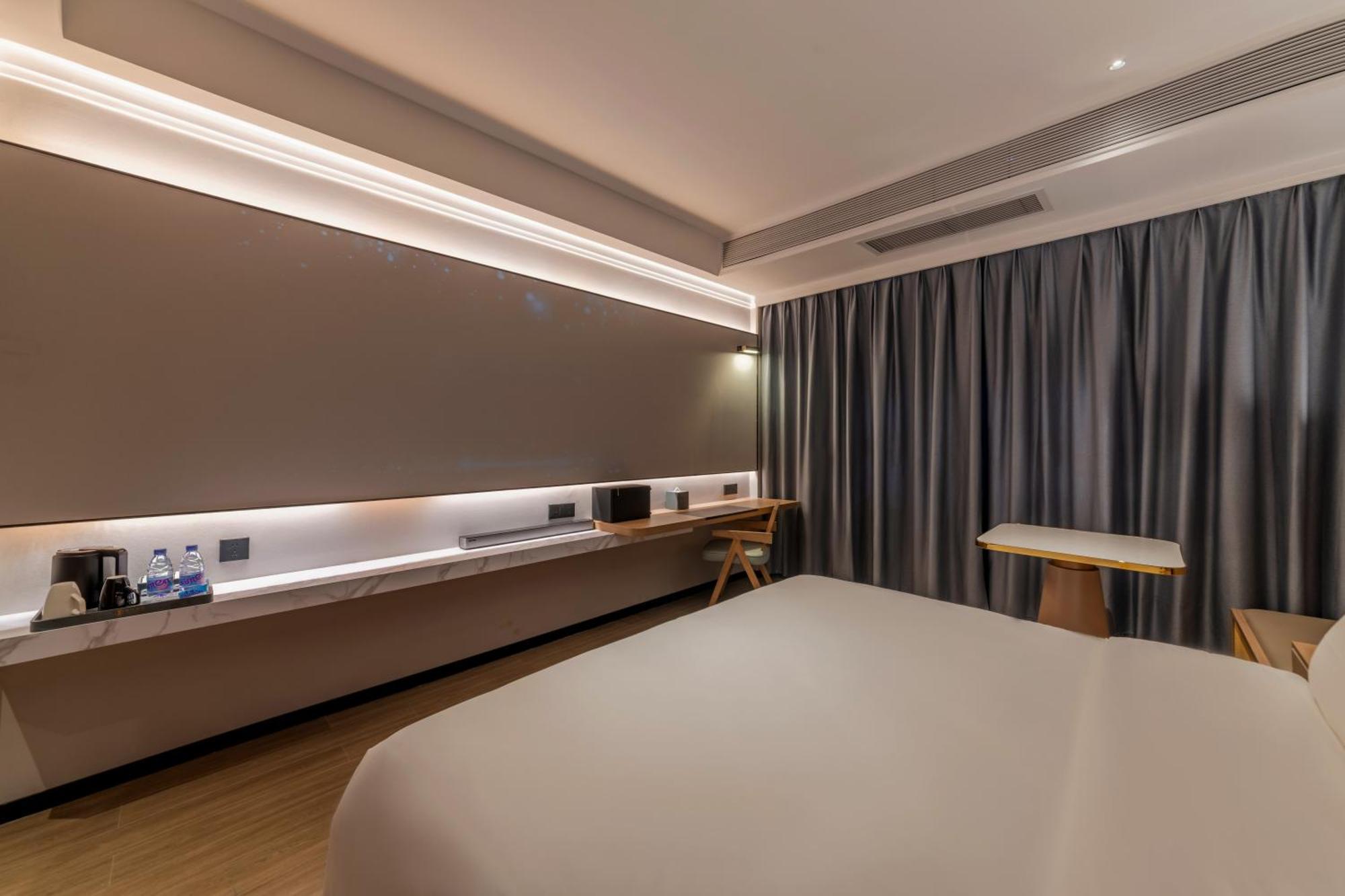 Luyue Hotel Movie Hotel Huaqiangbei Convention And Exhibition Center Branch Shenzhen Esterno foto